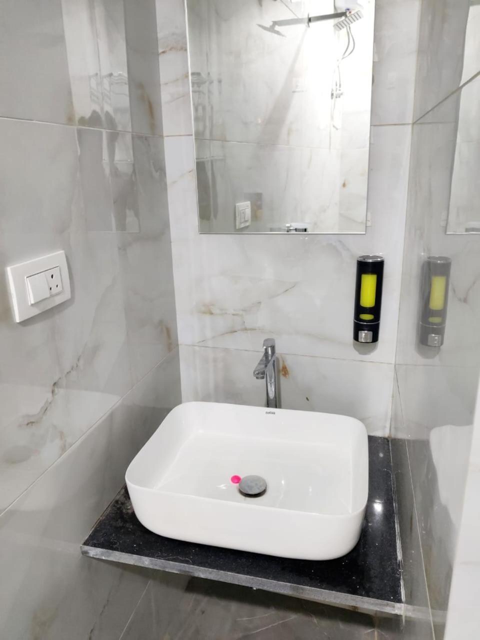 Hotel Comfy Inn Mumbai Exterior foto